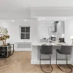 Chic Kensington Residence