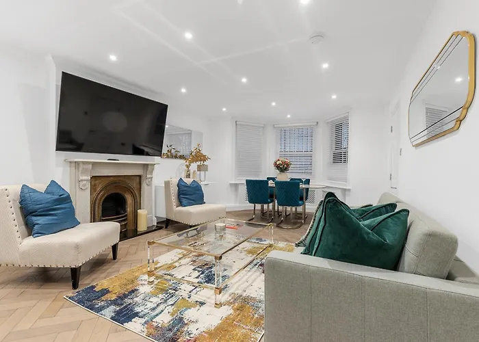 Chic Kensington Residence