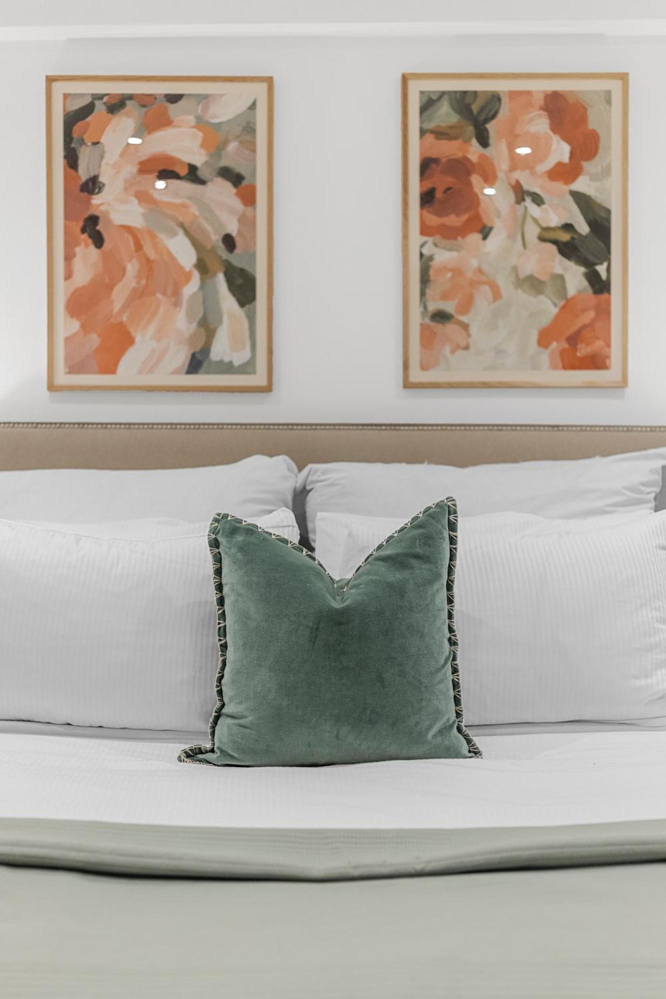Chic Kensington Apartment London